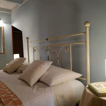 Casina Rossa Di Pietrafitta Bed & Breakfast *